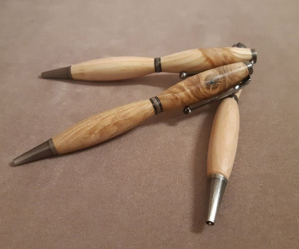 Holzkugelschreiber