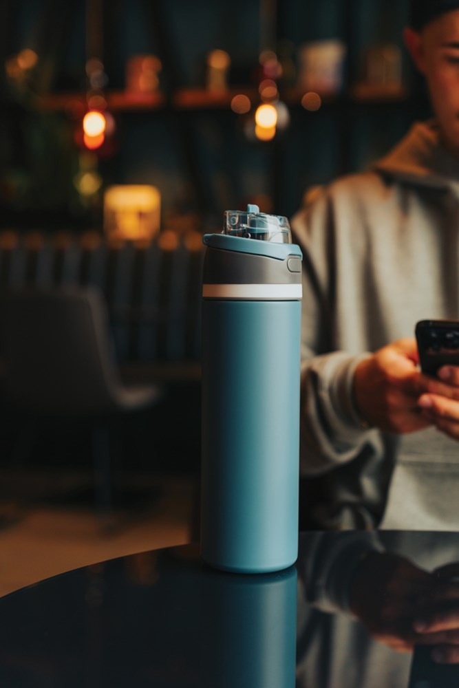 Omni Sip verschließbare Flasche aus RCS-reSteel, 720ml